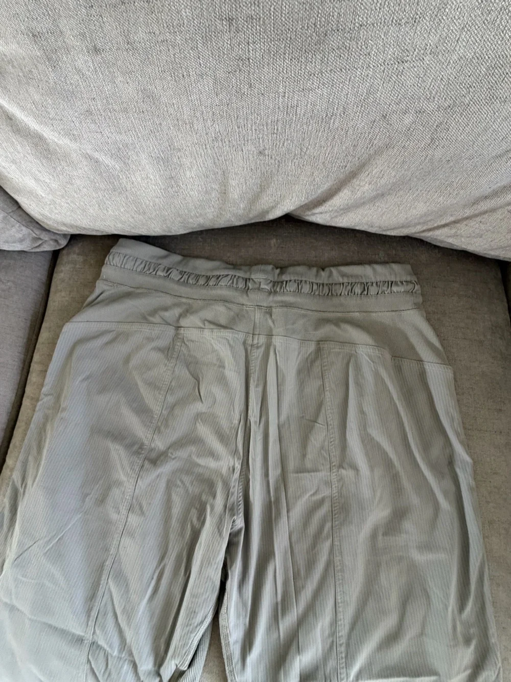 Lululemon Drawstring Waist Lightweight Joggers — Light Gray